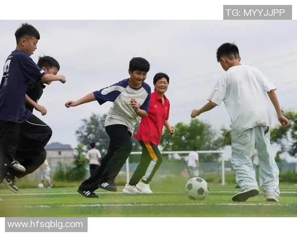 从草根到巅峰足球明星亲述我的传奇人生与绿茵梦想